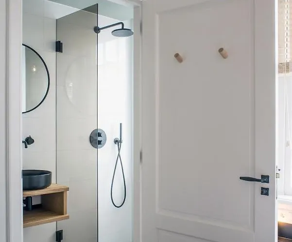 At The Canal Gasthof 3*