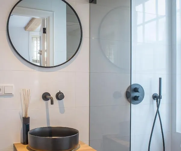 At The Canal Gasthof 3*