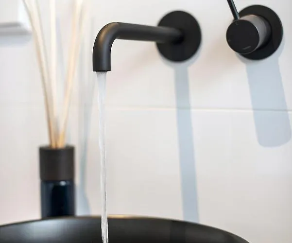 At The Canal Guest house Amsterdam